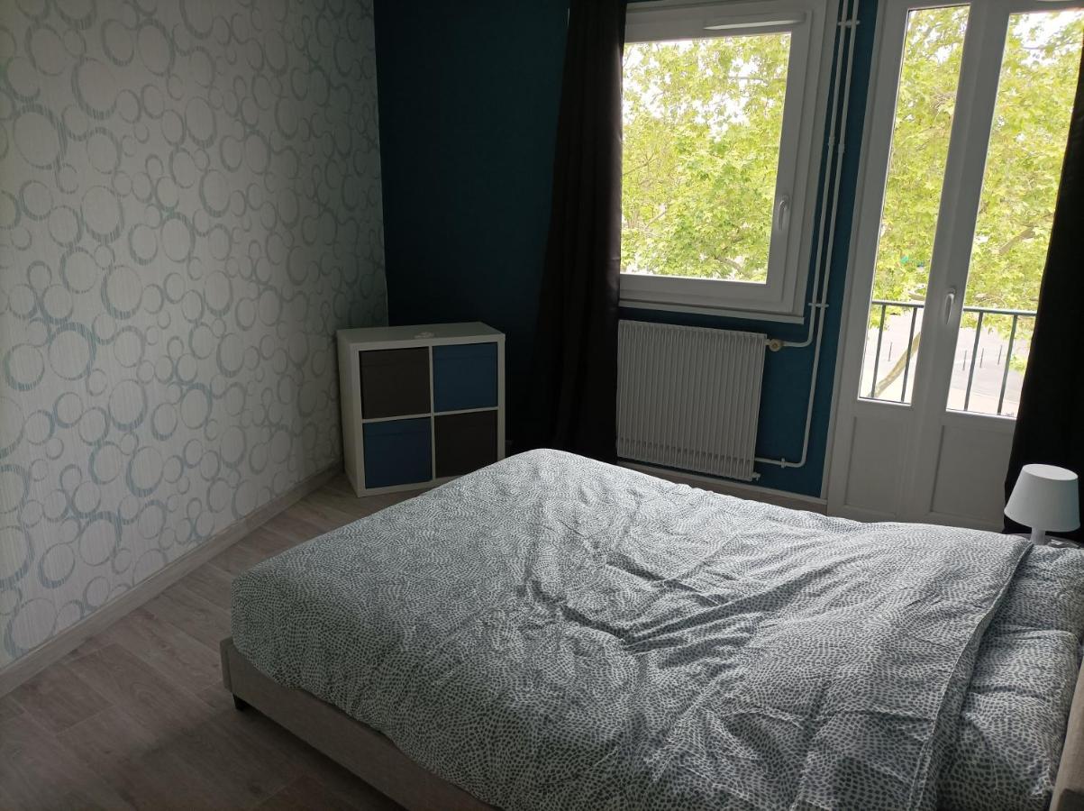 Châteauroux Joli Appartement Type 5 En Centre Ville מראה חיצוני תמונה